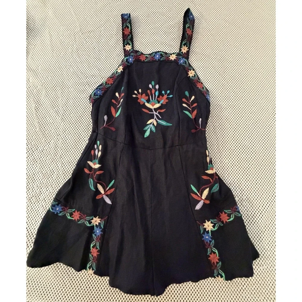 Zara Linen‎ Romper S Floral Embroidered Black Bib Jumper Boho Hipster Open Back